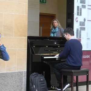 脱下裤子操逼的动漫
